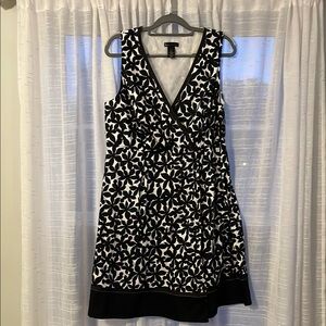 Lane Bryant Black and White Sheath Midi Dress V-Neck Sleeveless